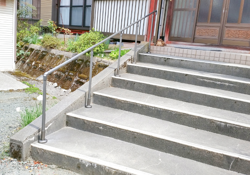 手すり バリアフリー工事 介護リフォーム 住宅改修 介護保険 長浜市 彦根市 米原市 福祉用具 介護用品 リーフル